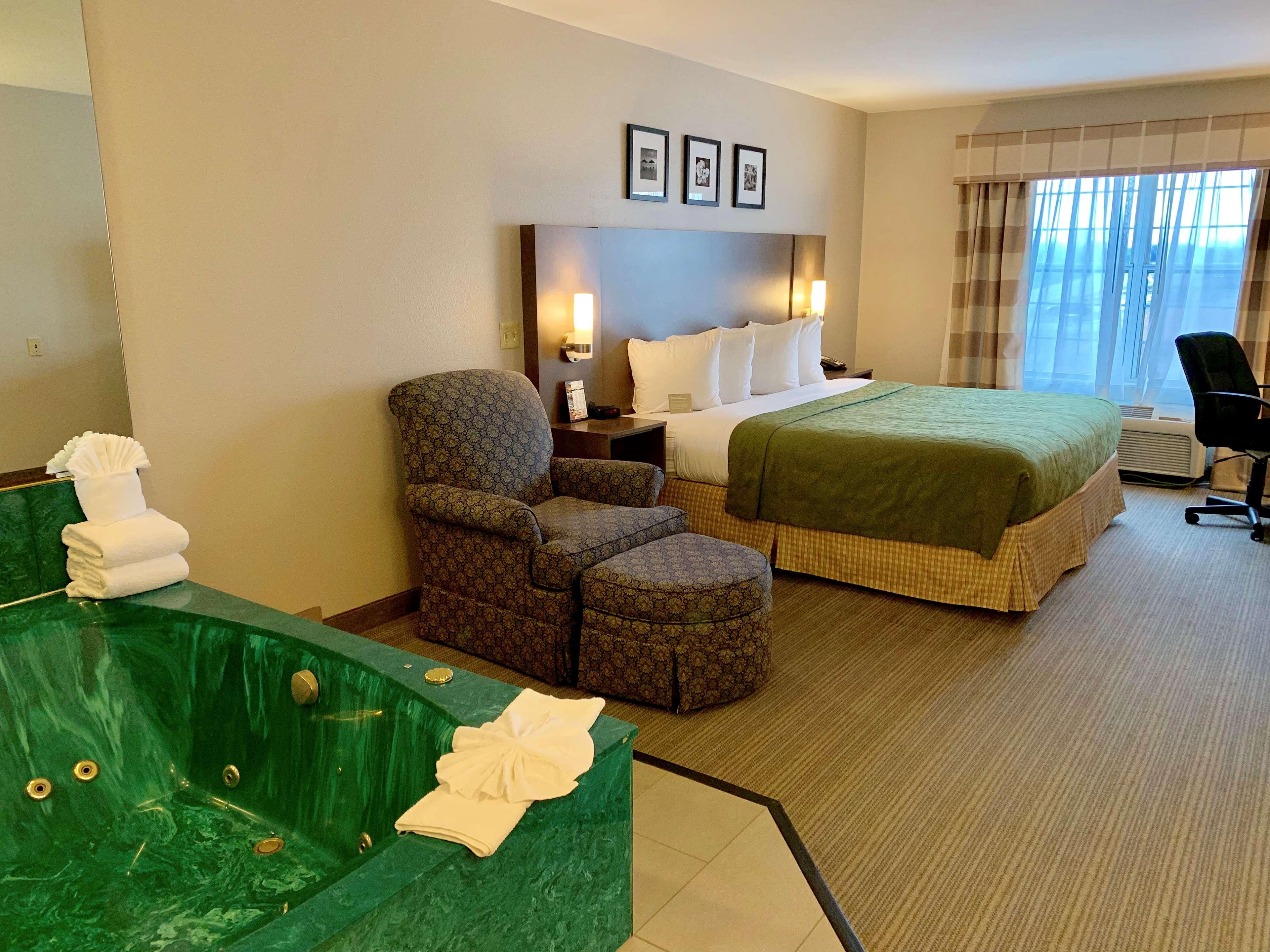 Country Inn & Suites By Radisson Kenosha - Pleasant Prairie Bagian luar foto