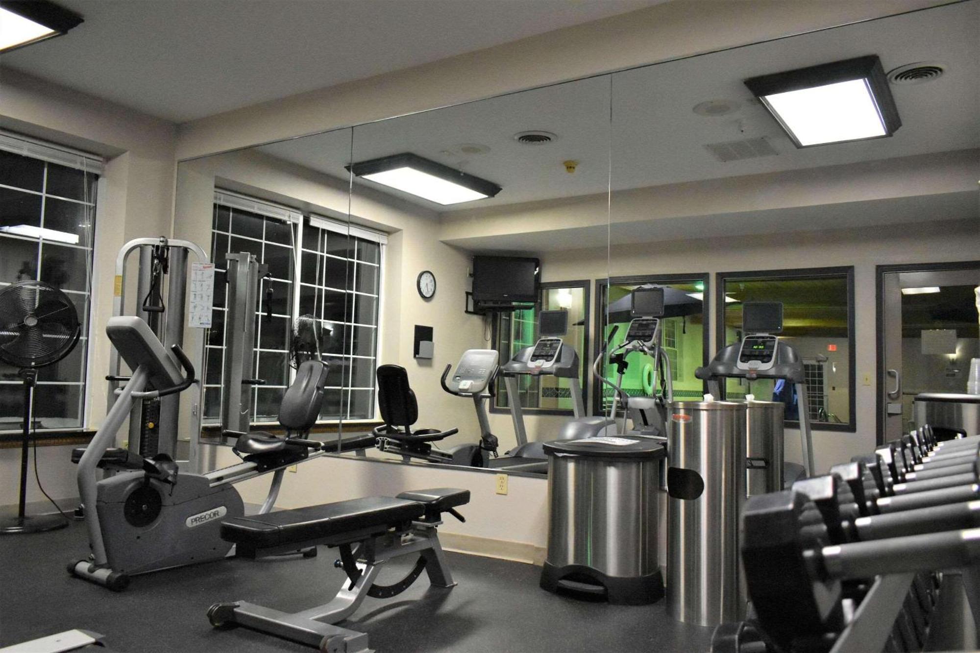 Country Inn & Suites By Radisson Kenosha - Pleasant Prairie Bagian luar foto