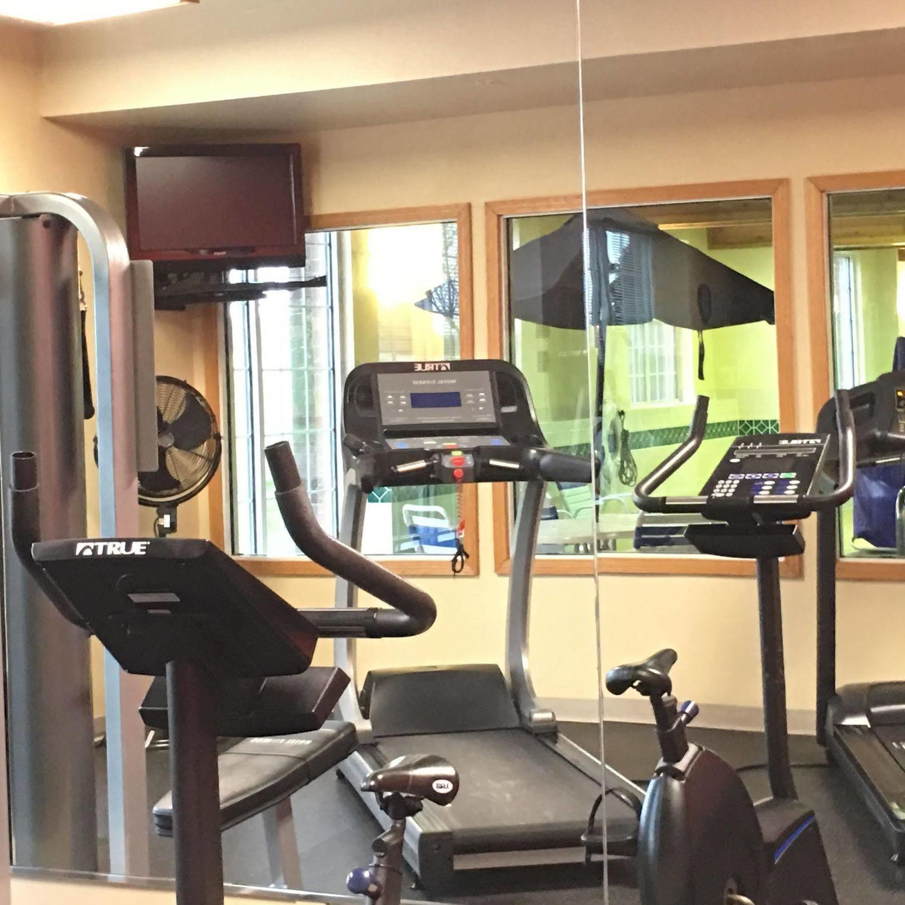 Country Inn & Suites By Radisson Kenosha - Pleasant Prairie Bagian luar foto