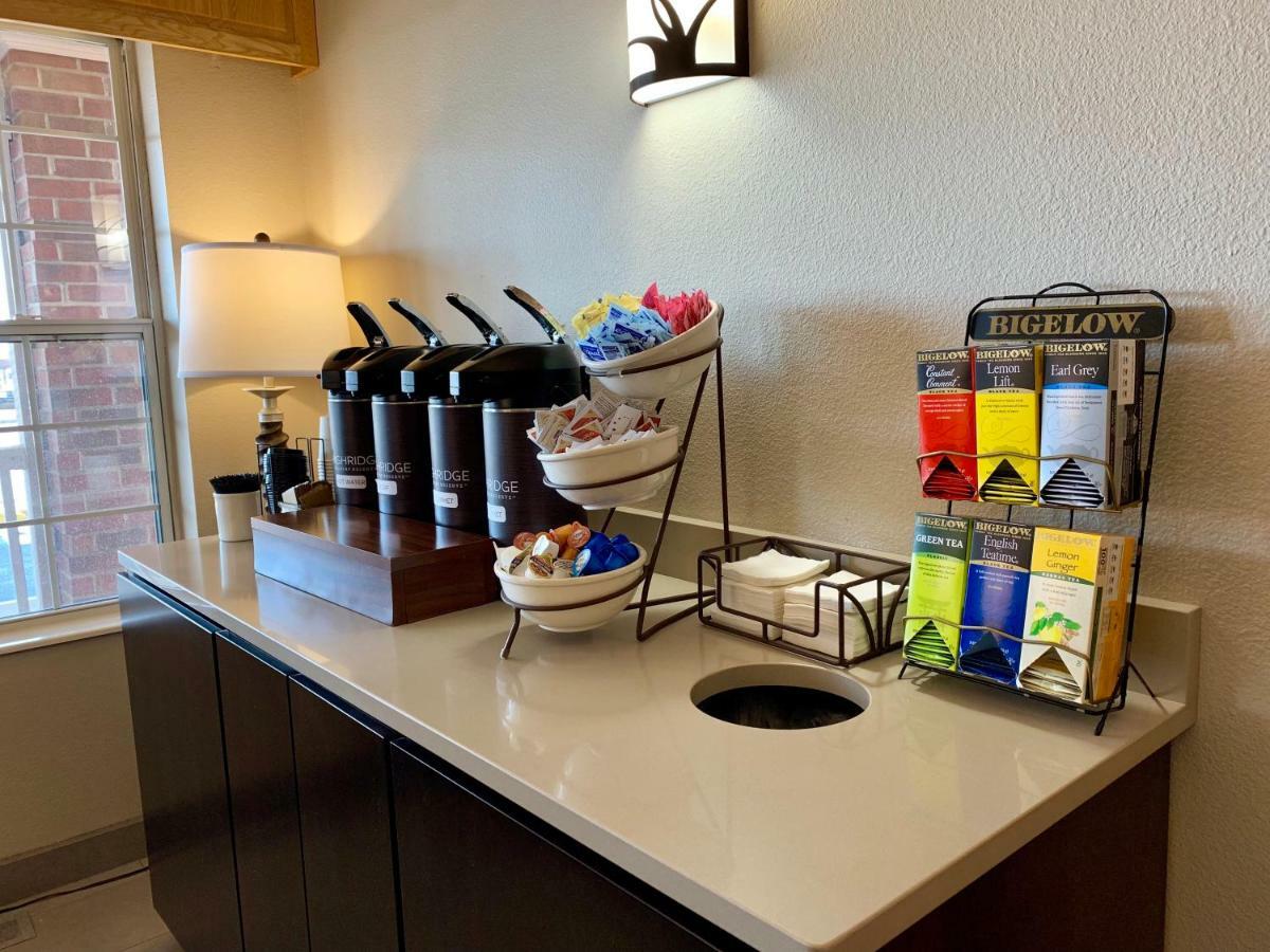 Country Inn & Suites By Radisson Kenosha - Pleasant Prairie Bagian luar foto